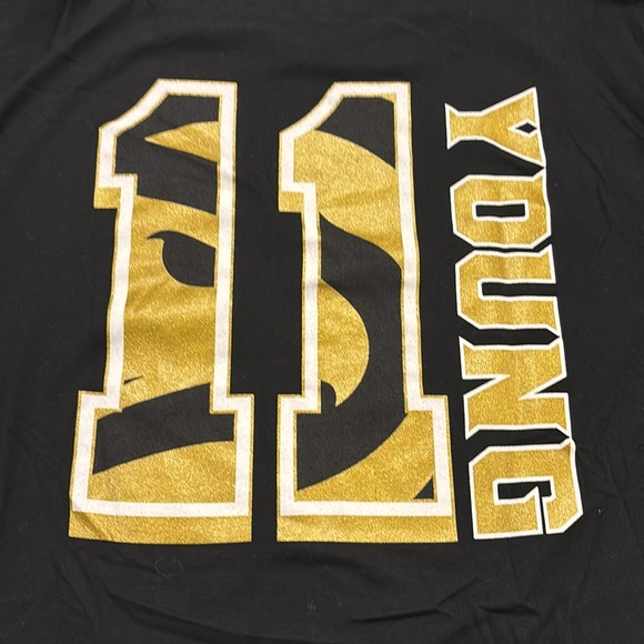 Atlanta Hawks Trae Young 11 basketball men’s tee shirt black and gold size Med - Picture 7 of 7